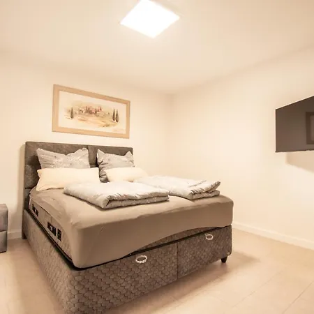 Wellness Am Rheinufer Appartement *